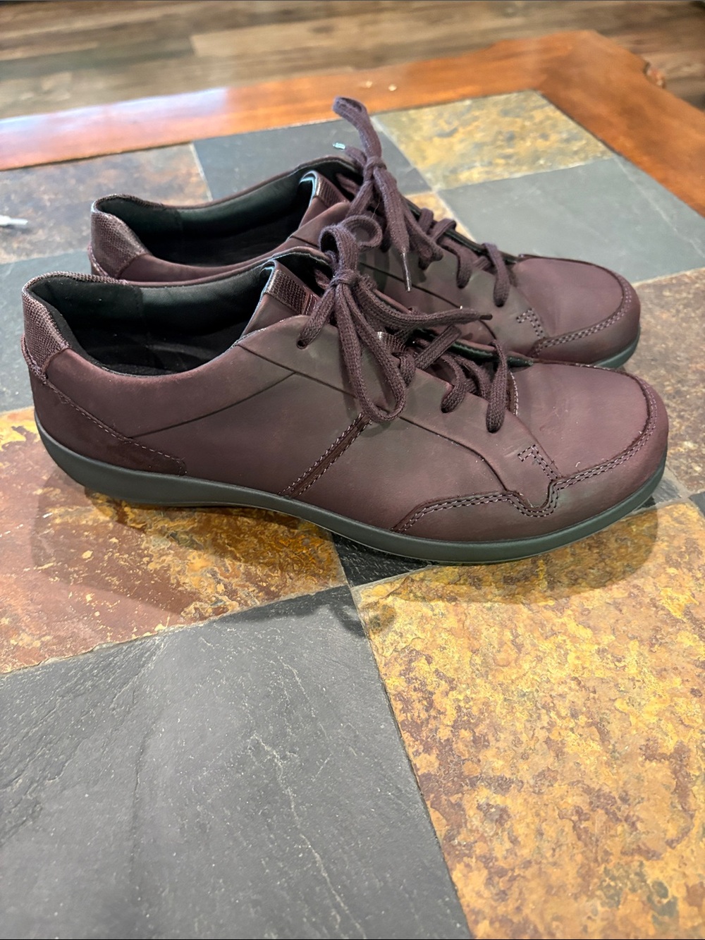 Hotter Ortholite Women's Burgundy leather Lace-Up shoes. Size 9